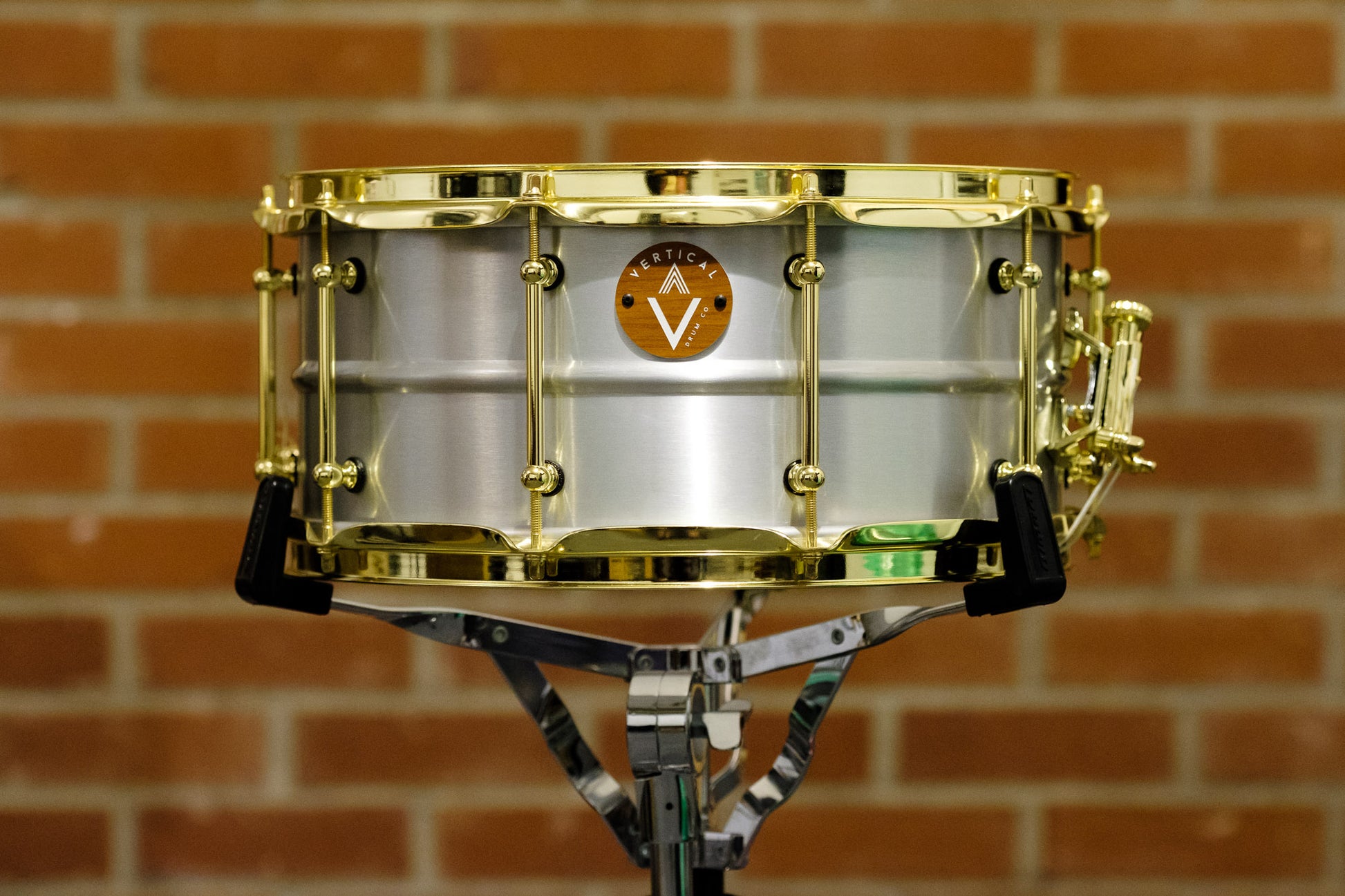 Vertical Drum Co. Pre-Chorus 14" x 6.5" Aluminium Snare Drum Brass with Inde Throw